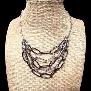 New Premier Design Black and‎ Silver Open Chain Necklace SImplicity 16+4